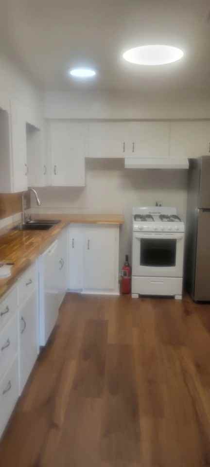 6440 Montezuma Rd - Photo 6 of 20