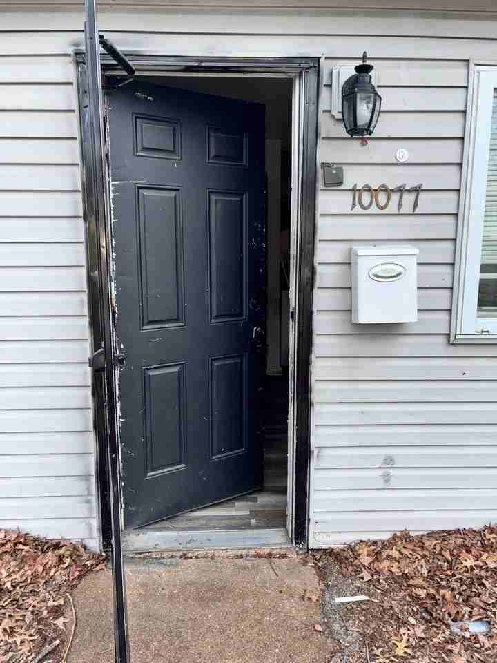 10077 Earl Dr - Photo 5 of 17