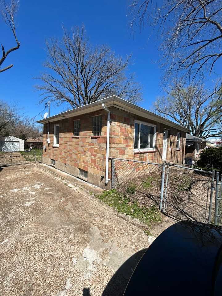 5721 Acme Ave - Photo 2 of 20