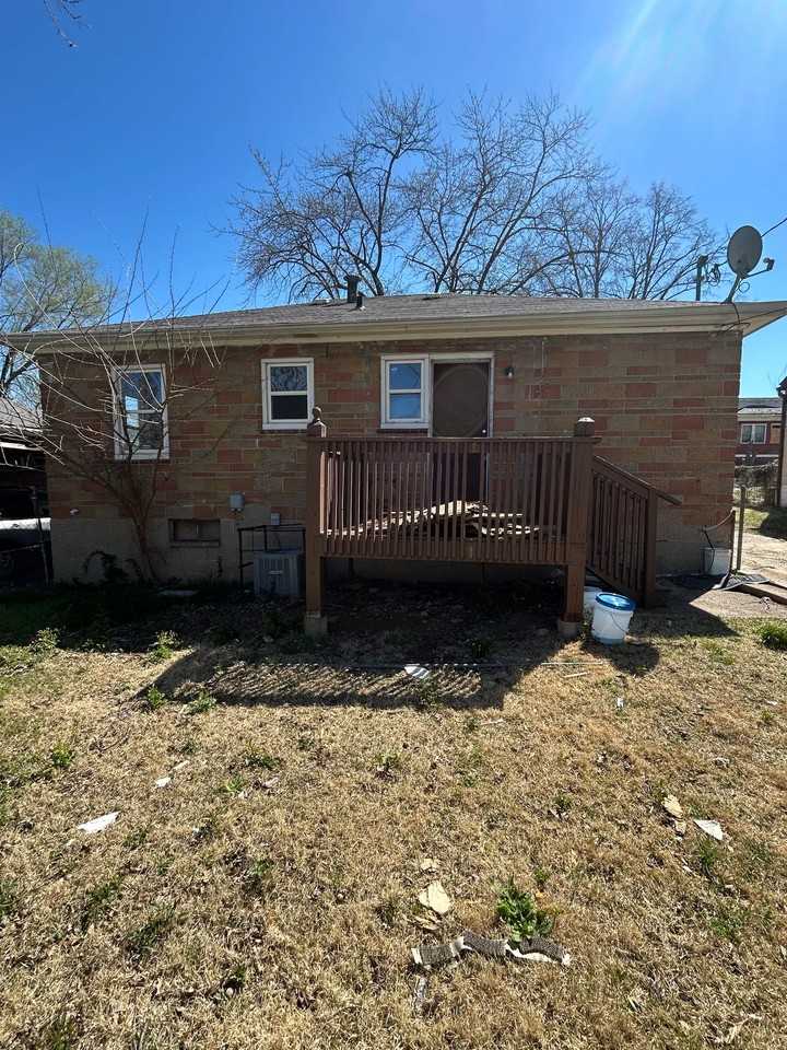 5721 Acme Ave - Photo 4 of 20