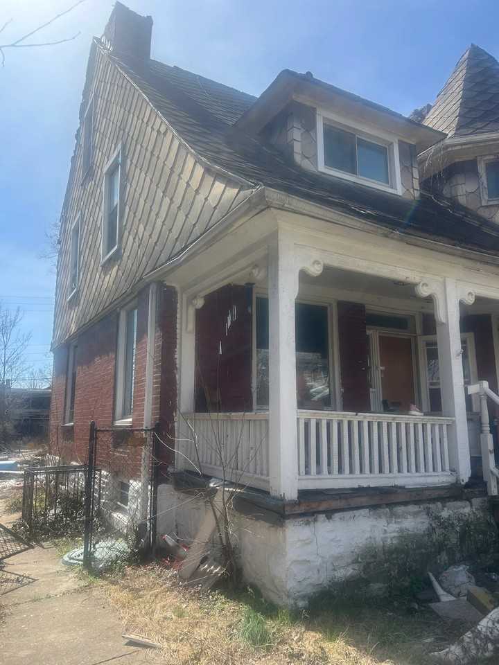 4718 Labadie Ave - Photo 2 of 19