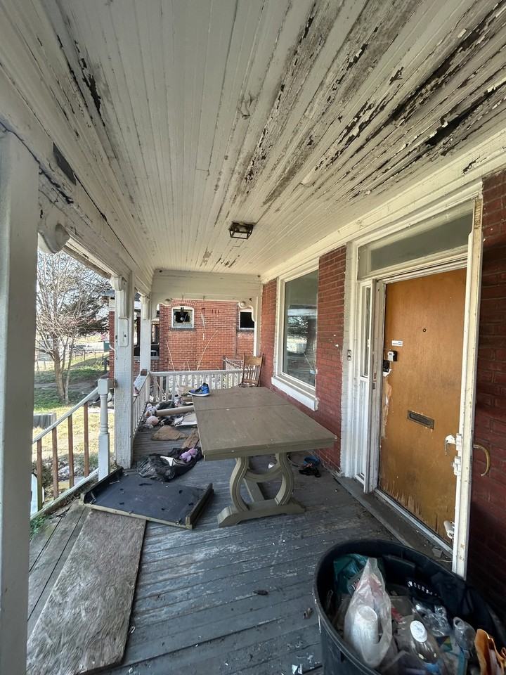 4718 Labadie Ave - Photo 4 of 19