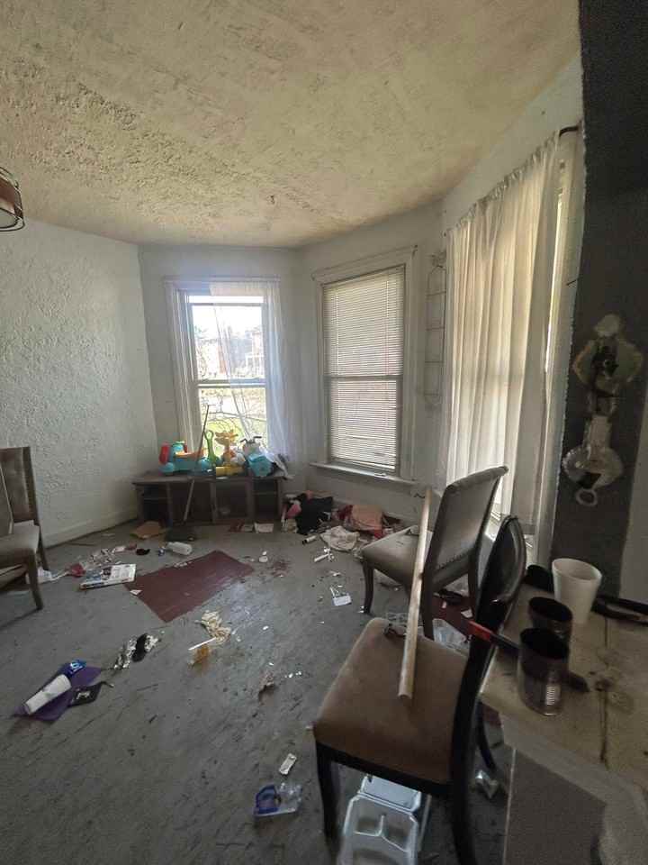 4718 Labadie Ave - Photo 7 of 19