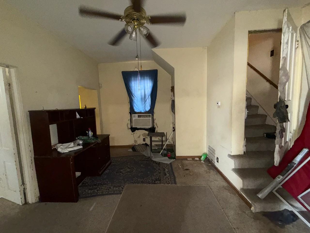 618 W Monroe St - Photo 5 of 13