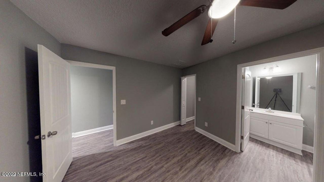 2222 Thomas Ct - Photo 6 of 7