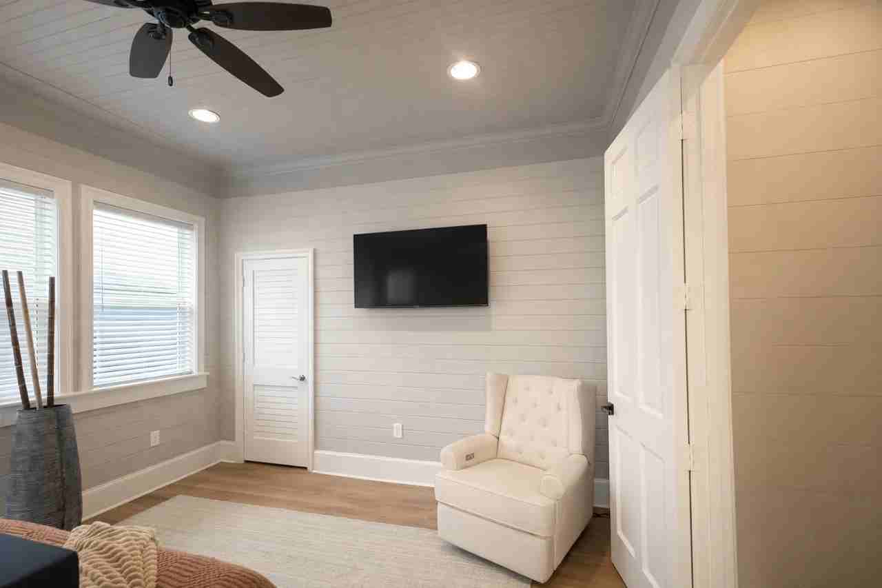 5036 Golden Forest Dr - Photo 3 of 20