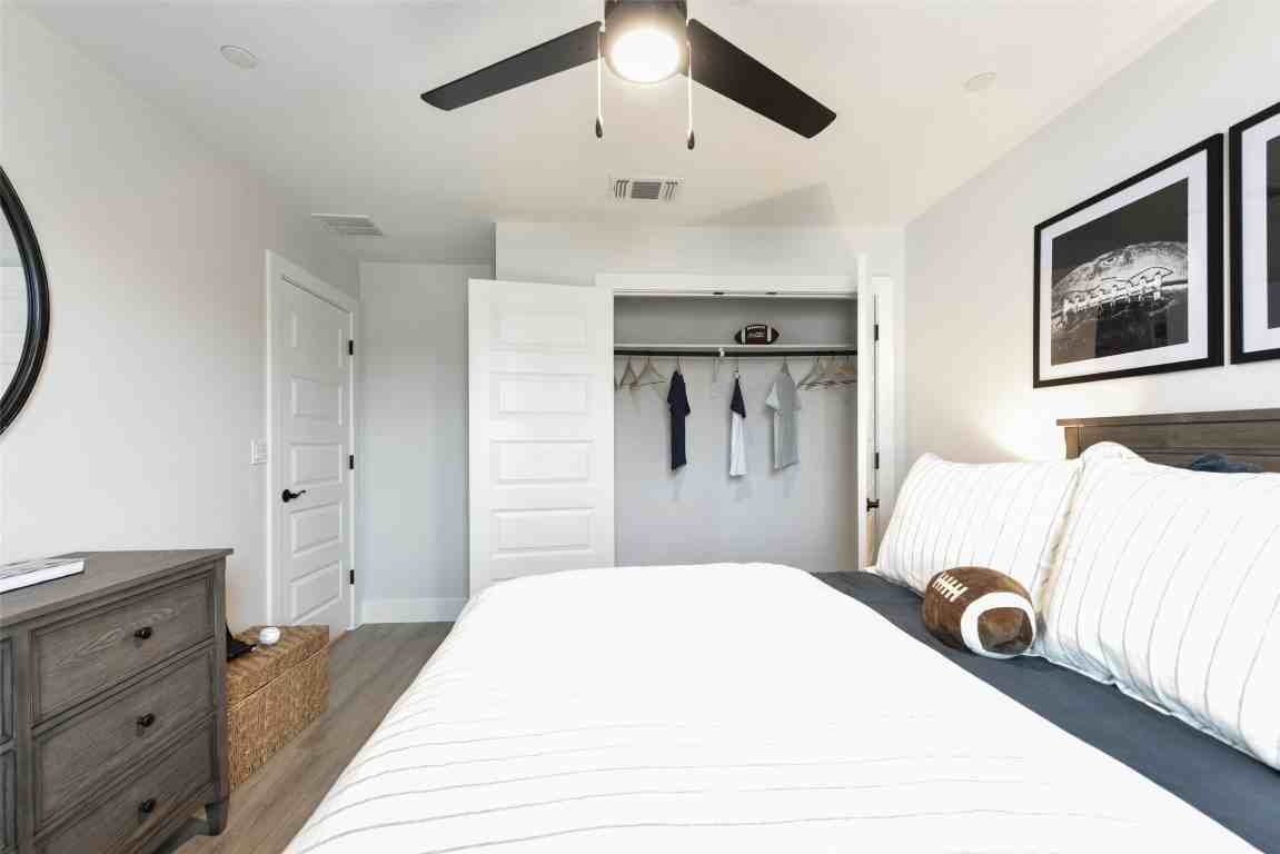 9304 Felix Sparke Dr #9304 - Photo 3 of 38