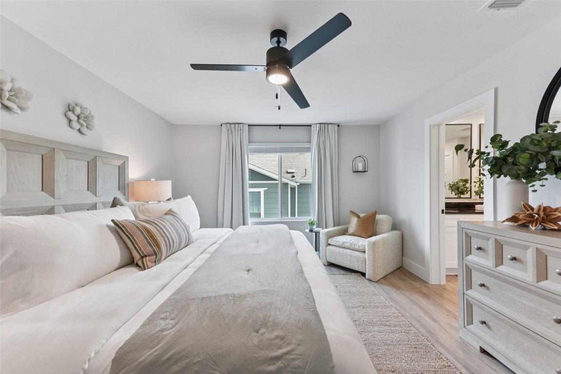 9304 Felix Sparke Dr #9304 - Photo 5 of 38