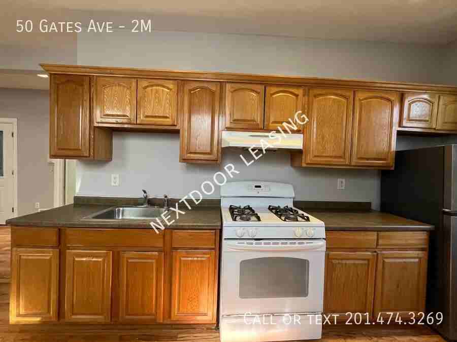 50 Gates Ave #2M - Photo 2 of 9