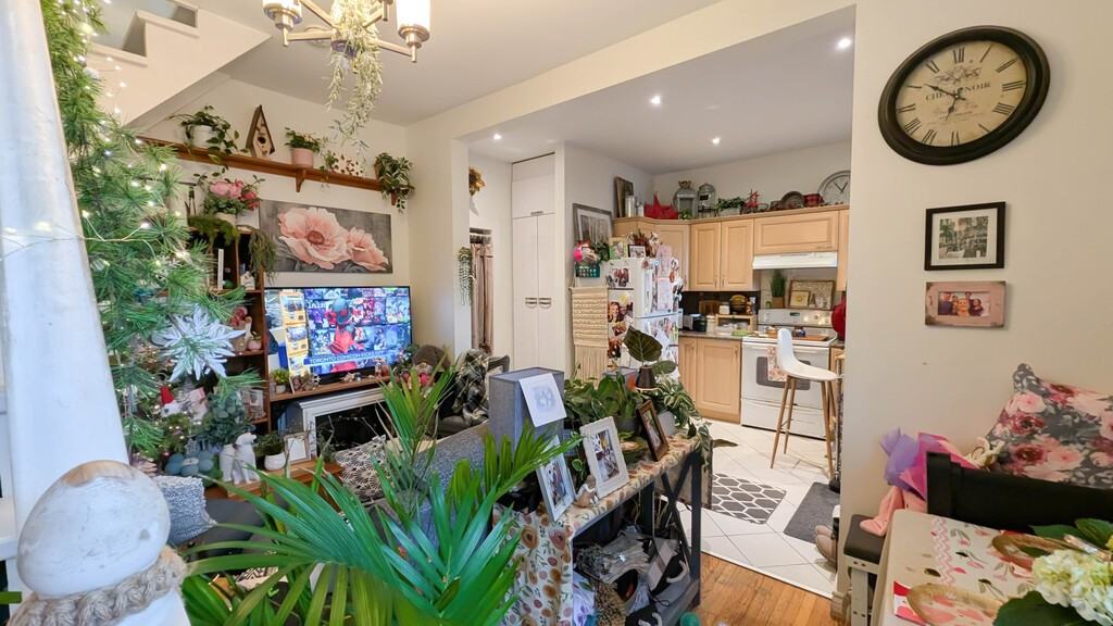 54 West Avenue North - 2 - Photo 2 of 20