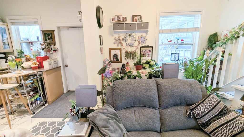 54 West Avenue North - 2 - Photo 4 of 20