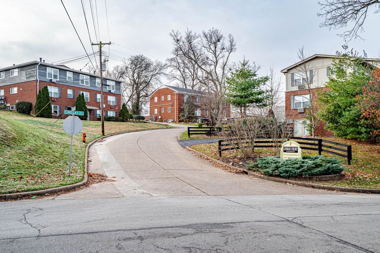 Lindsay Court Apartments - Photo 5 of 50