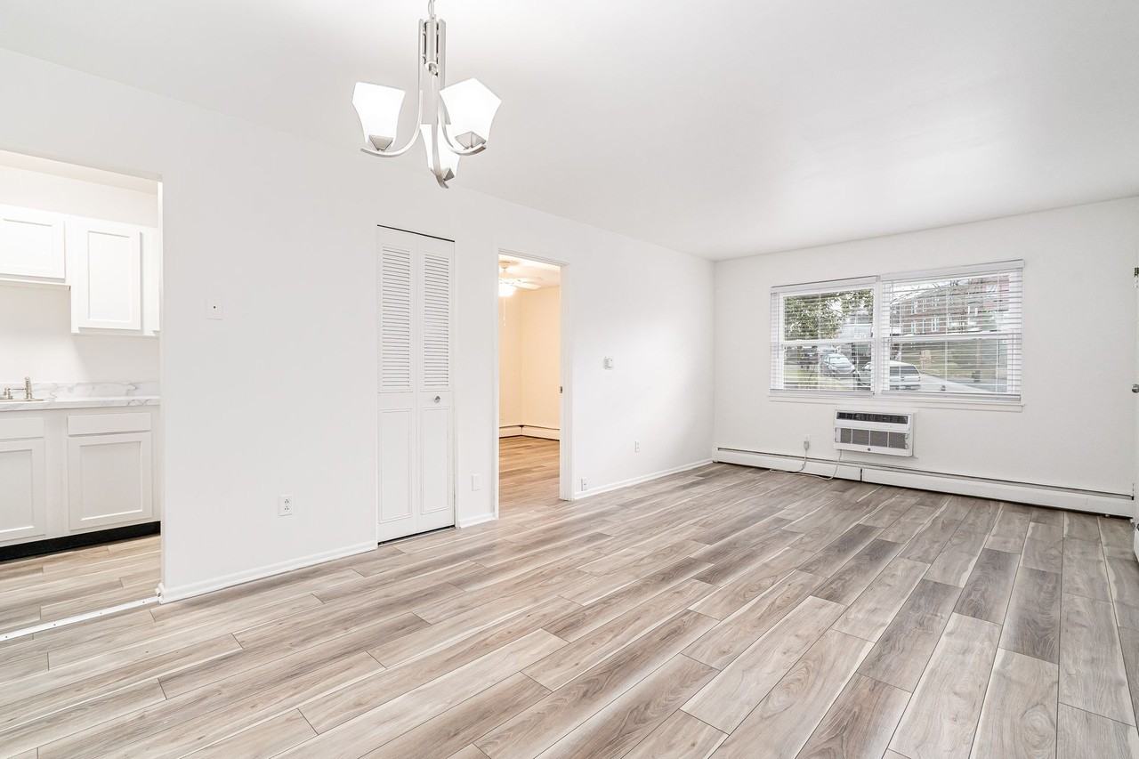 Lindsay Court Apartments - Photo 7 of 50