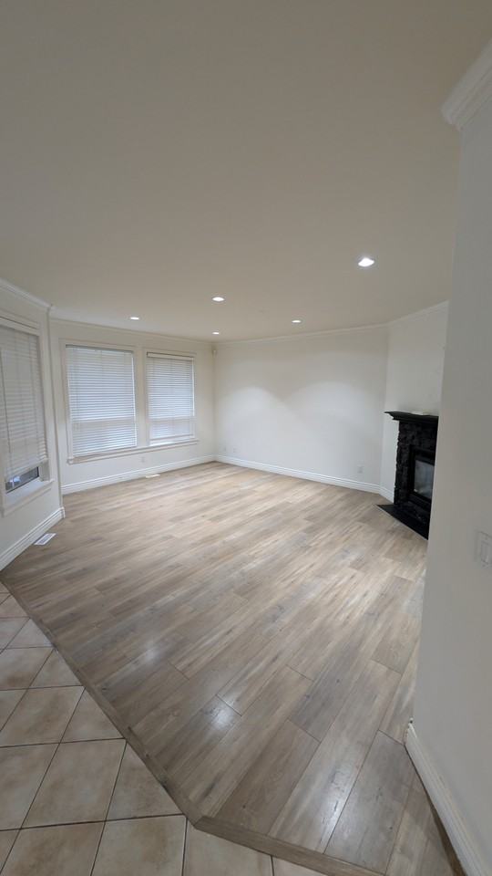 2625 139 Street - Photo 2 of 15