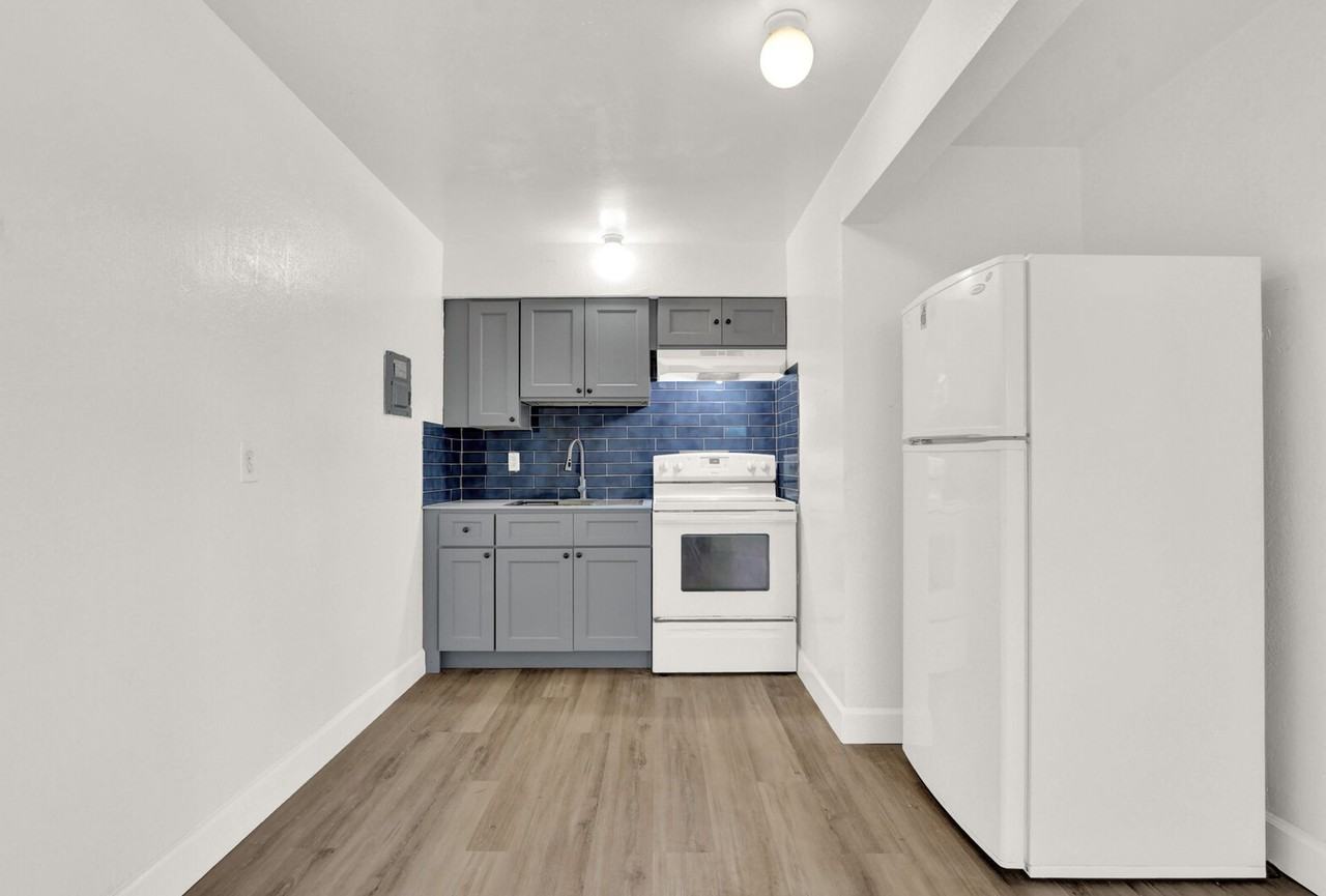 2701 Avenue E - Photo 3 of 16