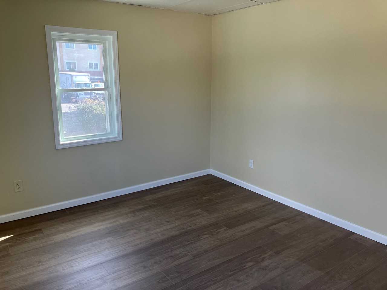 302 Maple Ave #1 - Photo 5 of 12