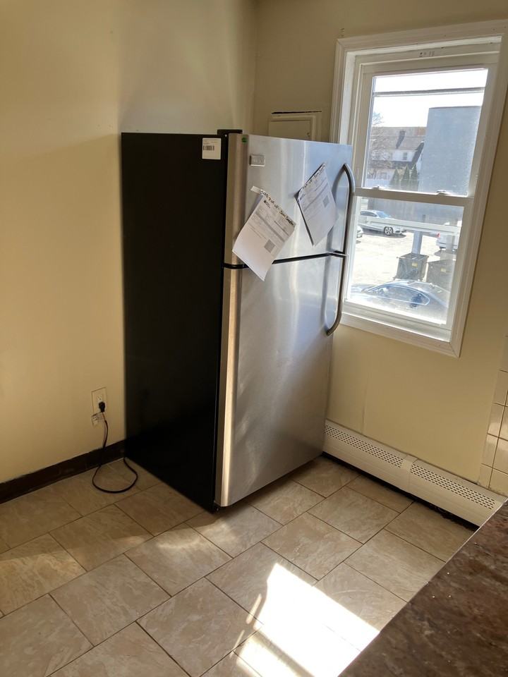 302 Maple Ave #1 - Photo 6 of 12