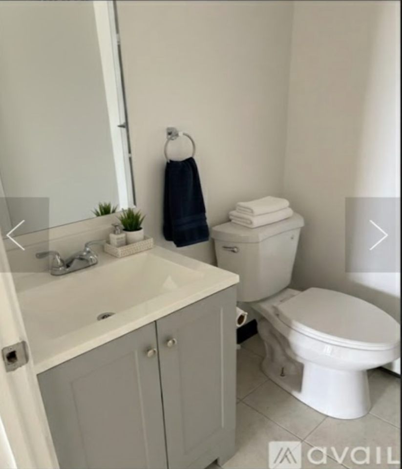 220 Derry Rd - Photo 2 of 5