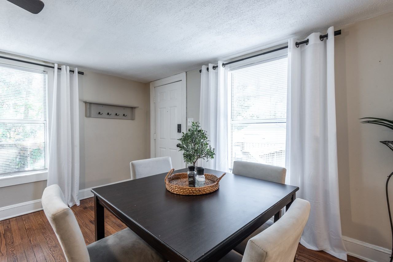 1202 E 14th St #C - Photo 7 of 33