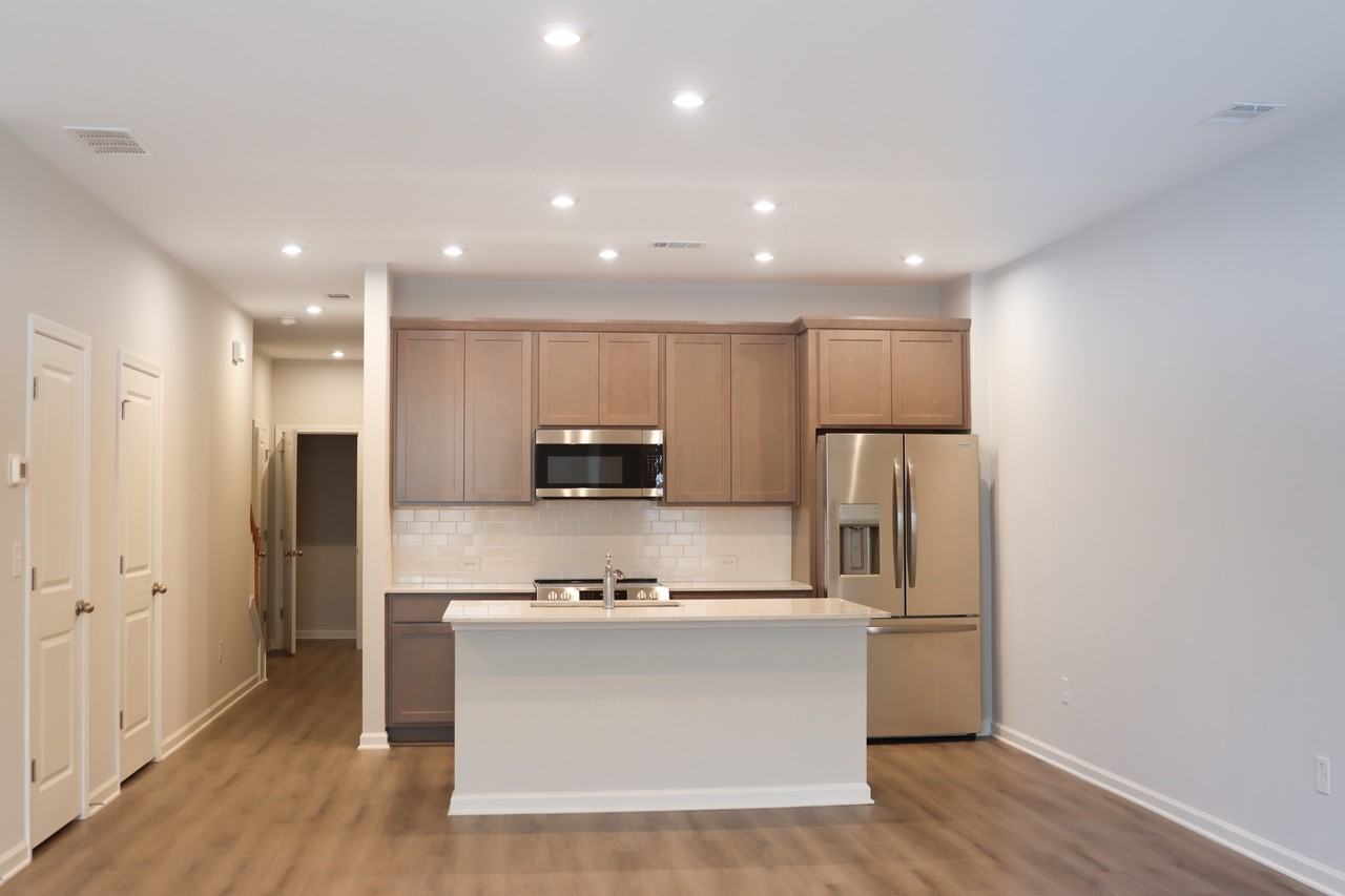 479 Crown Dr #479 - Photo 4 of 15