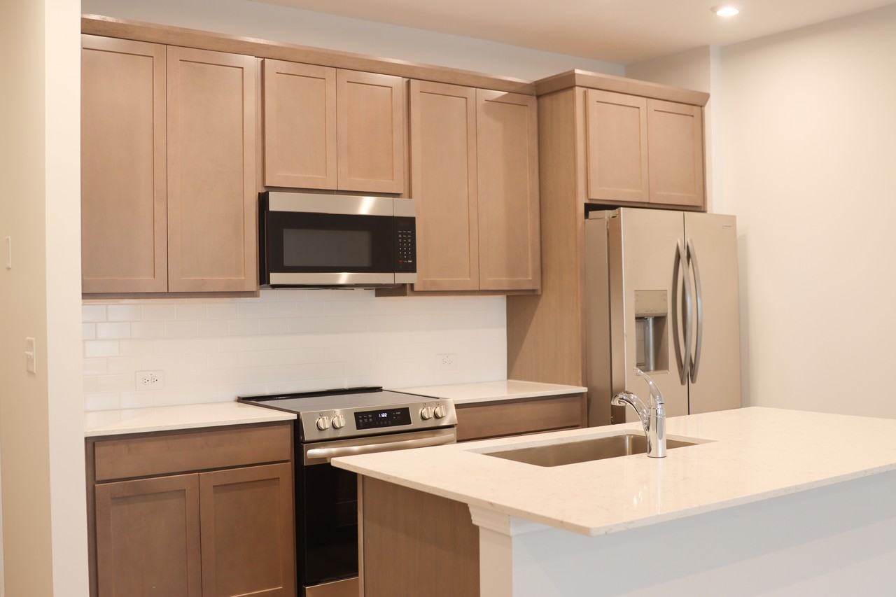 479 Crown Dr #479 - Photo 5 of 15