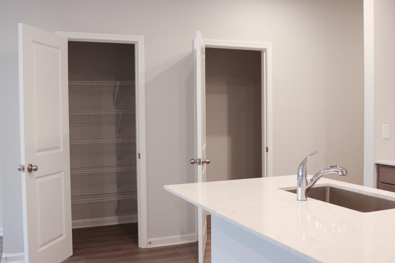 479 Crown Dr #479 - Photo 6 of 15