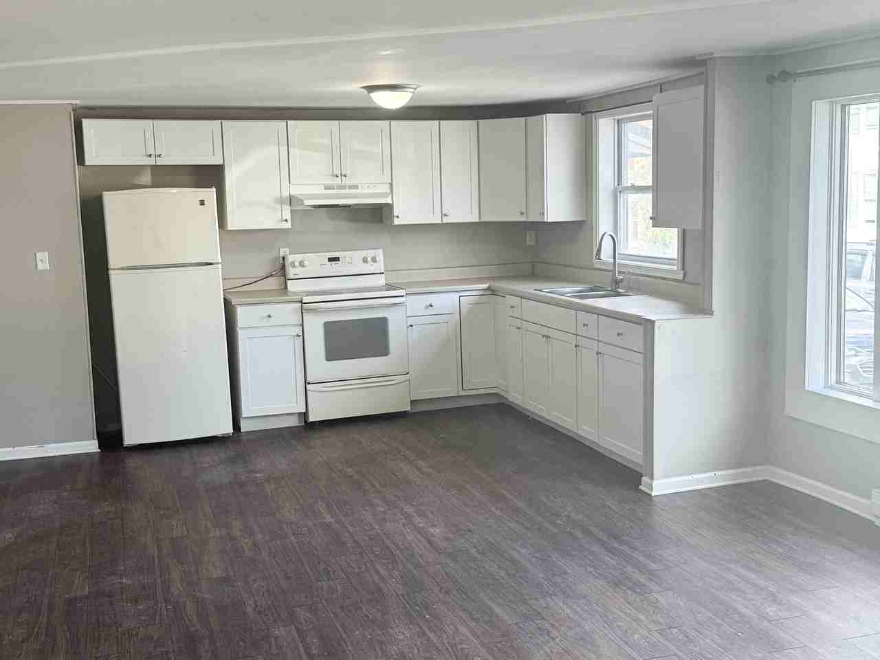 11 N Chestnut St #A - Photo 3 of 13