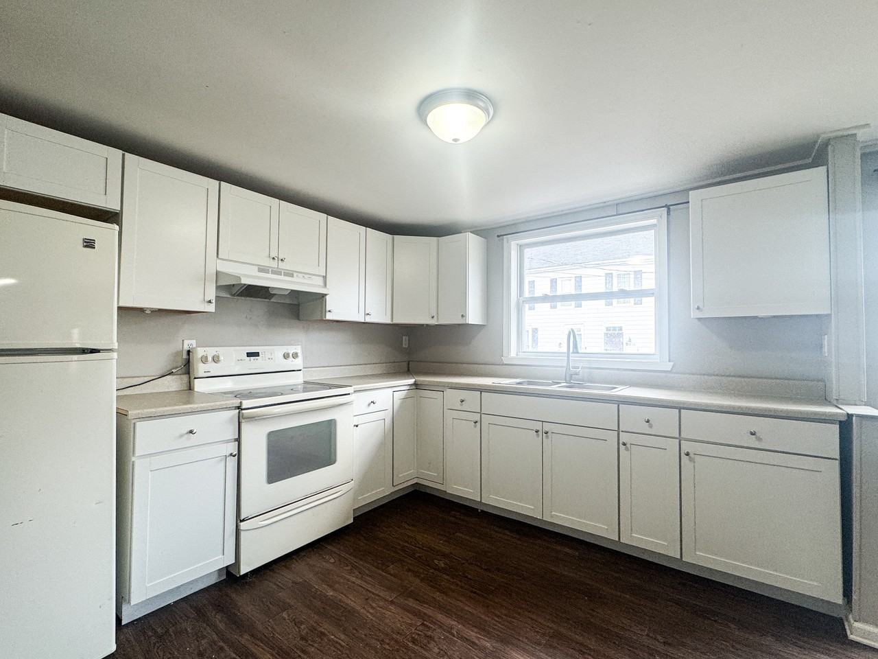 11 N Chestnut St #A - Photo 4 of 13