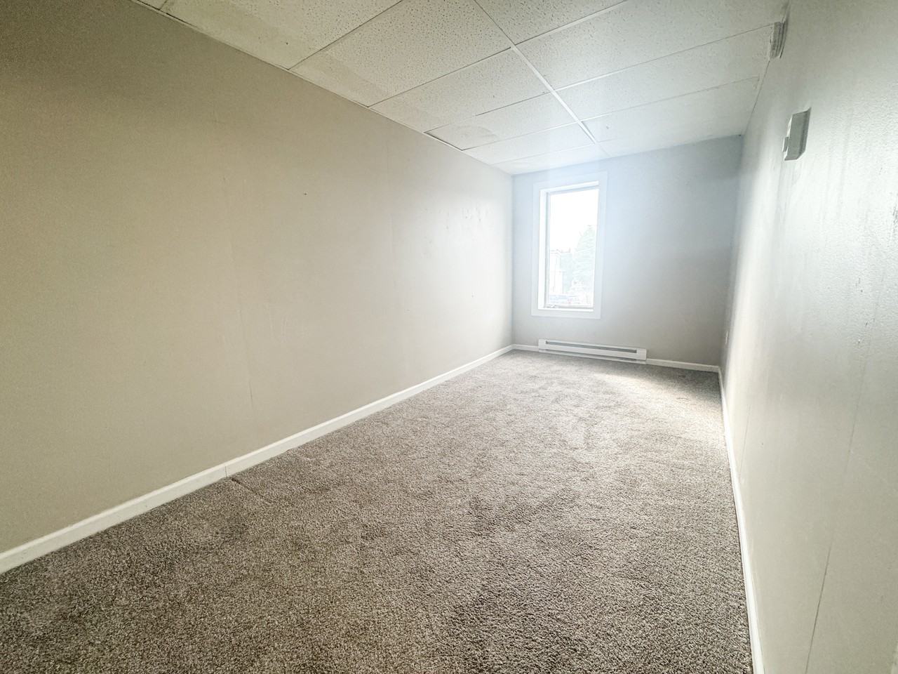 11 N Chestnut St #A - Photo 5 of 6