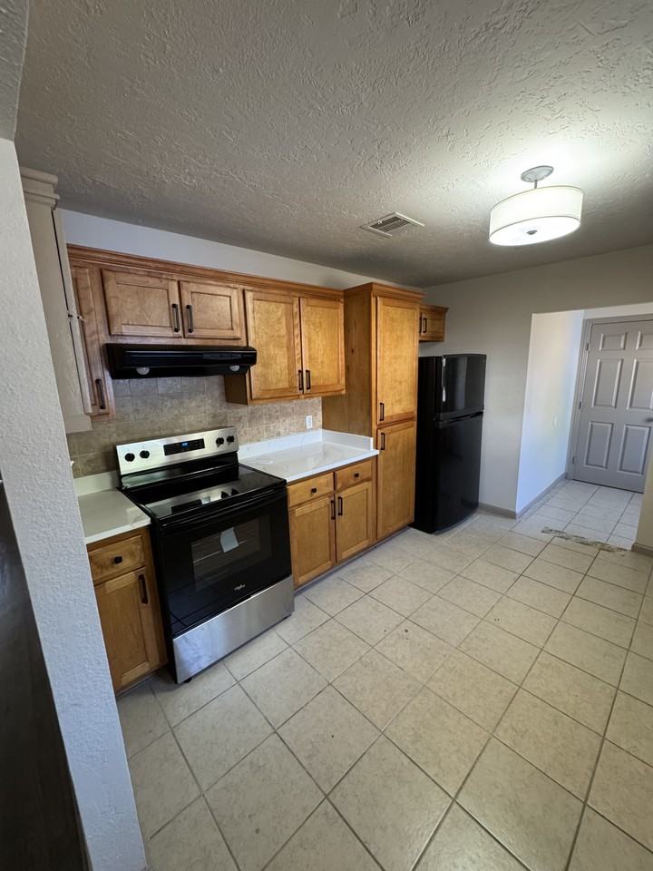 9410 Campbell Rd #NA - Photo 3 of 13