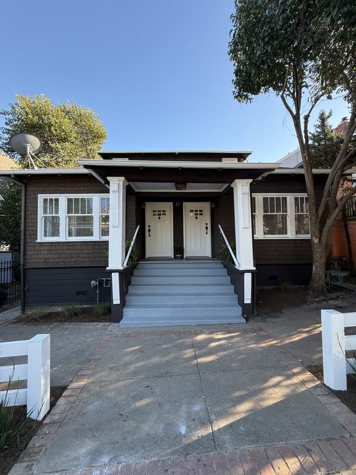 707 Virginia St #707 - Photo 3 of 33