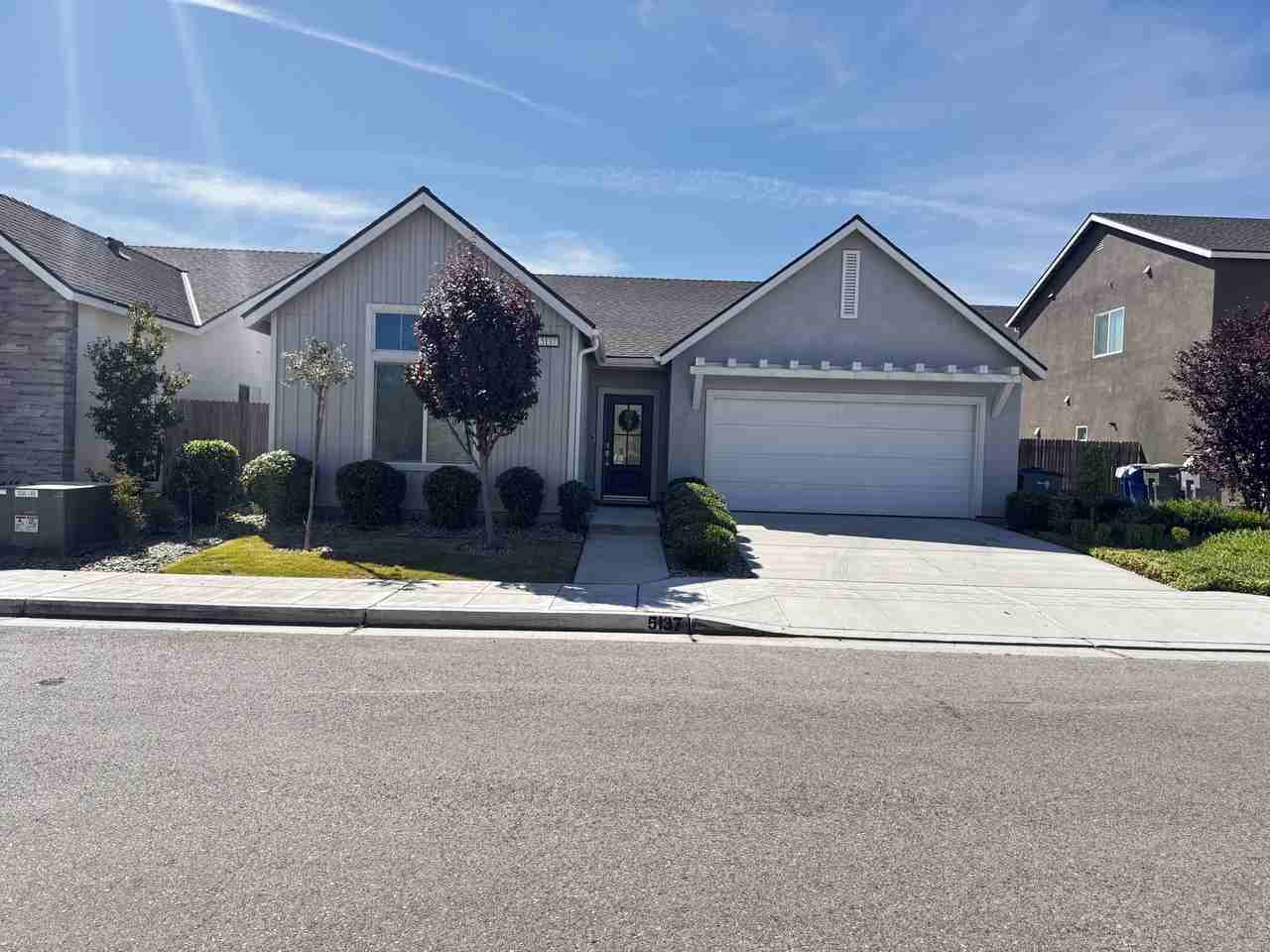 N Phoenix Ave #NA - Photo 4 of 24