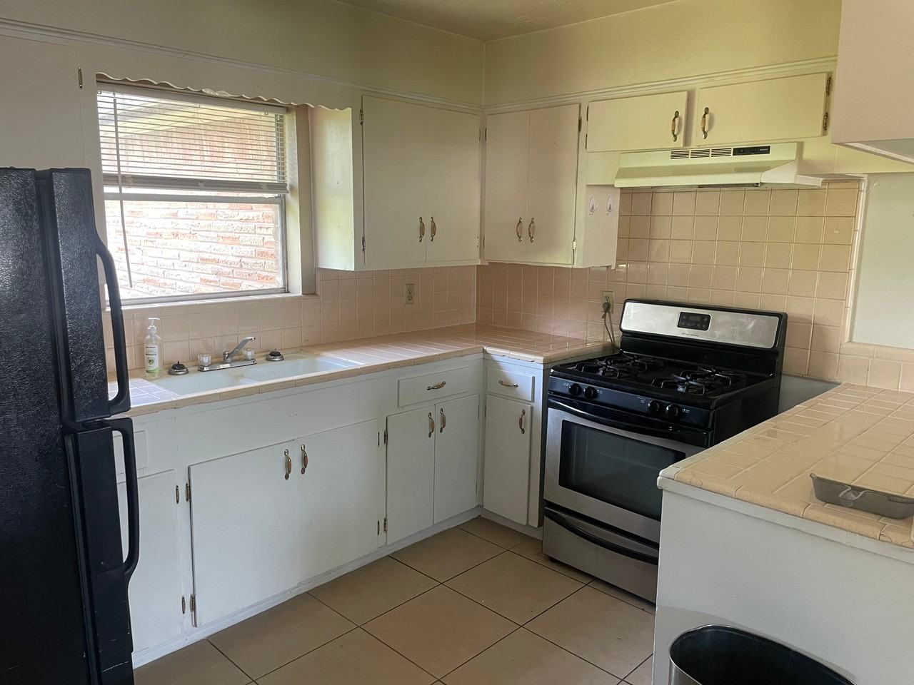 2505 Johnston St #NA - Photo 3 of 18