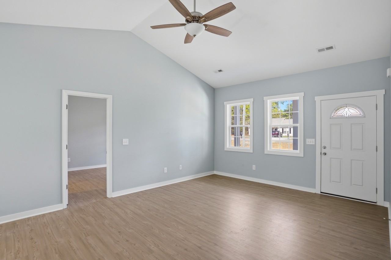 1040 Beaufort Rd #NA - Photo 5 of 43