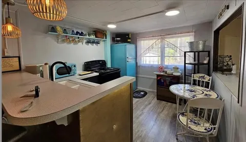 5900 S Oakridge Dr #NA - Photo 4 of 13