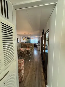 5900 S Oakridge Dr #NA - Photo 5 of 13