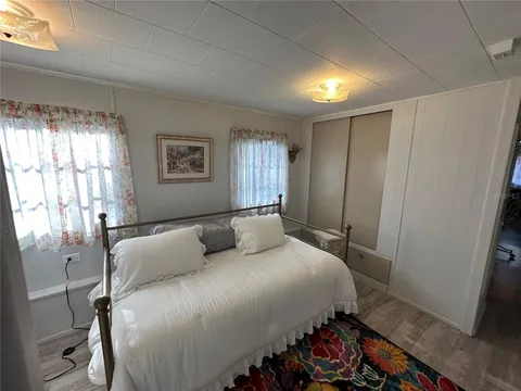 5900 S Oakridge Dr #NA - Photo 6 of 13