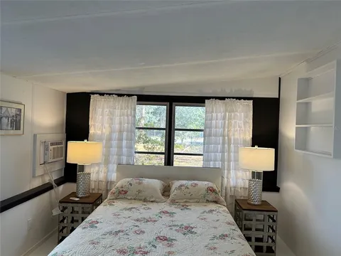 5900 S Oakridge Dr #NA - Photo 7 of 13