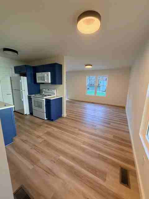 190 W 19th St #190 - Photo 3 of 20