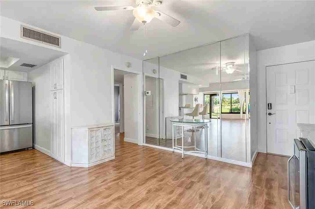 5625 Trailwinds Dr #412 - Photo 5 of 38