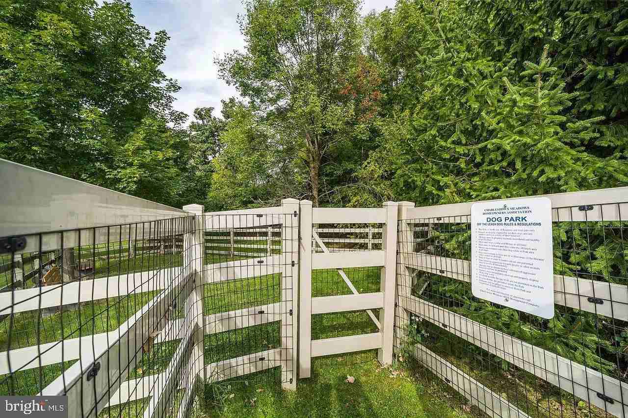 21 Oakbrook Ct #NA - Photo 7 of 41