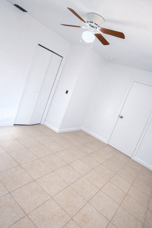 4441 Sw 18th St #NA - Photo 7 of 8