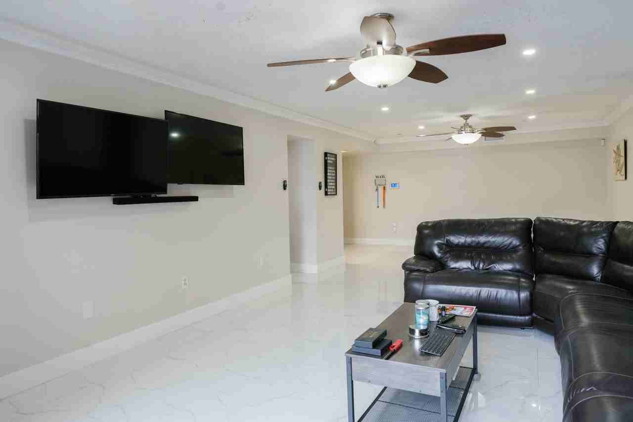 9409 Sw 76th St #X15 - Photo 4 of 17