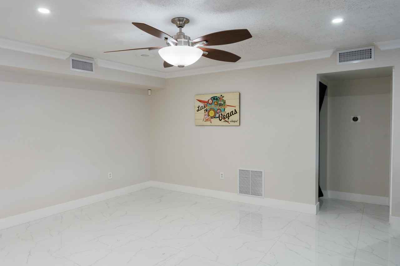 9409 Sw 76th St #X15 - Photo 6 of 17