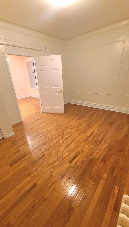 27 Colleen St #1R - Photo 2 of 14