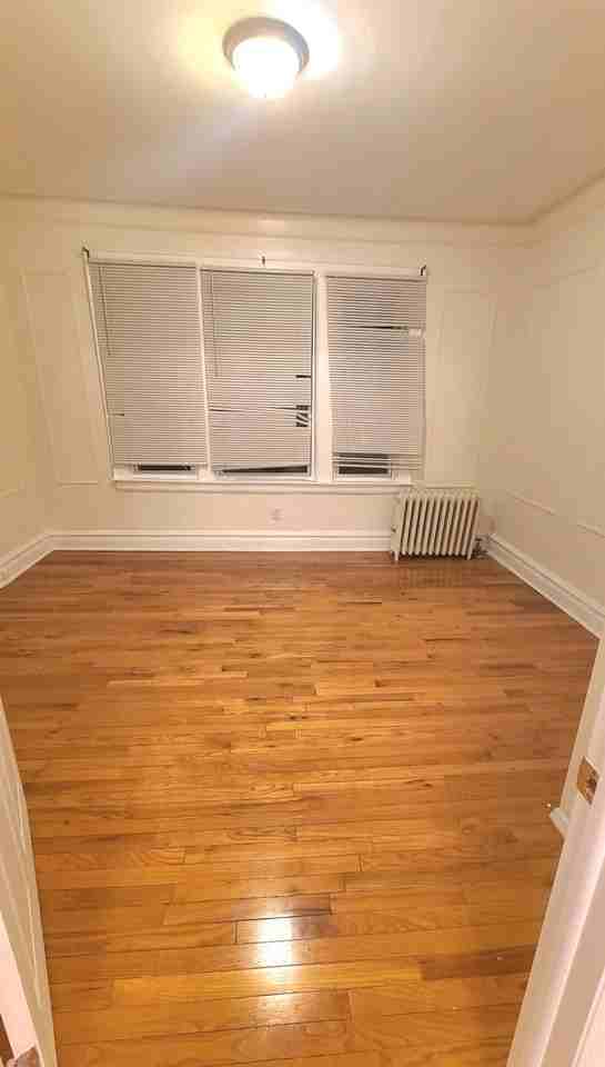 27 Colleen St #1R - Photo 3 of 14