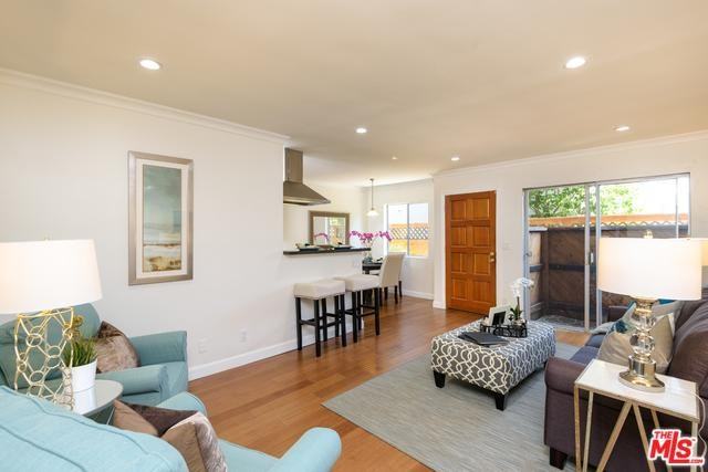 922 16th St #3 - Photo 2 of 20