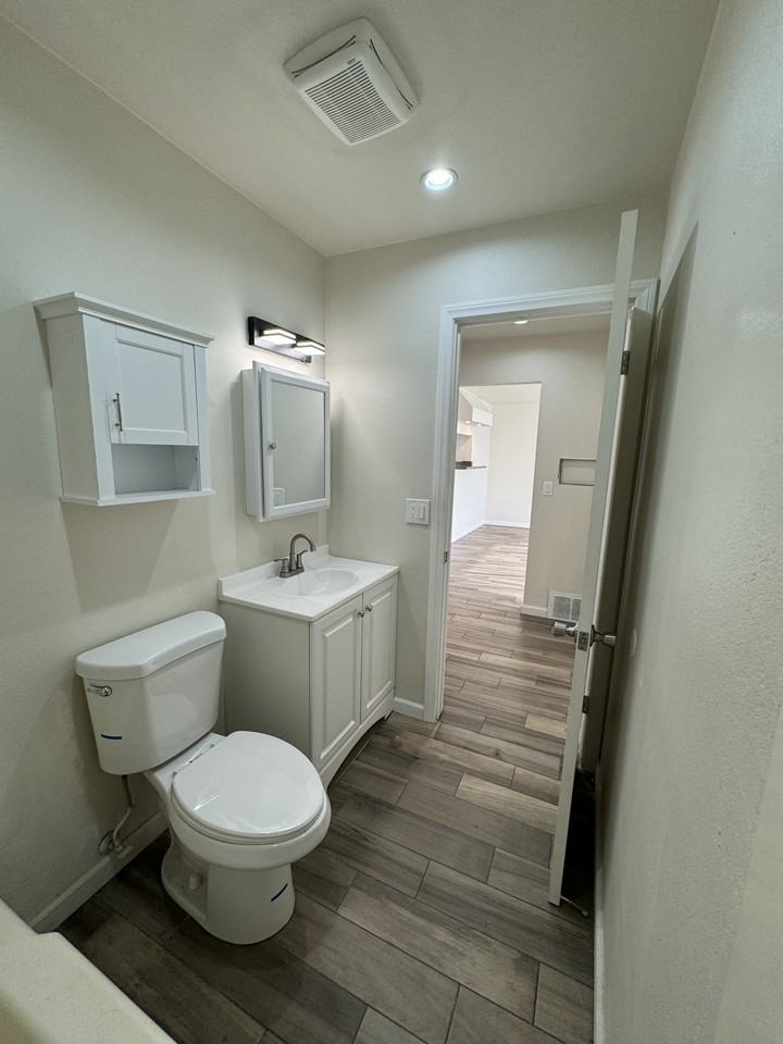 25452 Cole St #XX - Photo 3 of 12