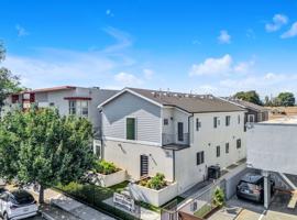 featured image of 1235 W 37th Pl