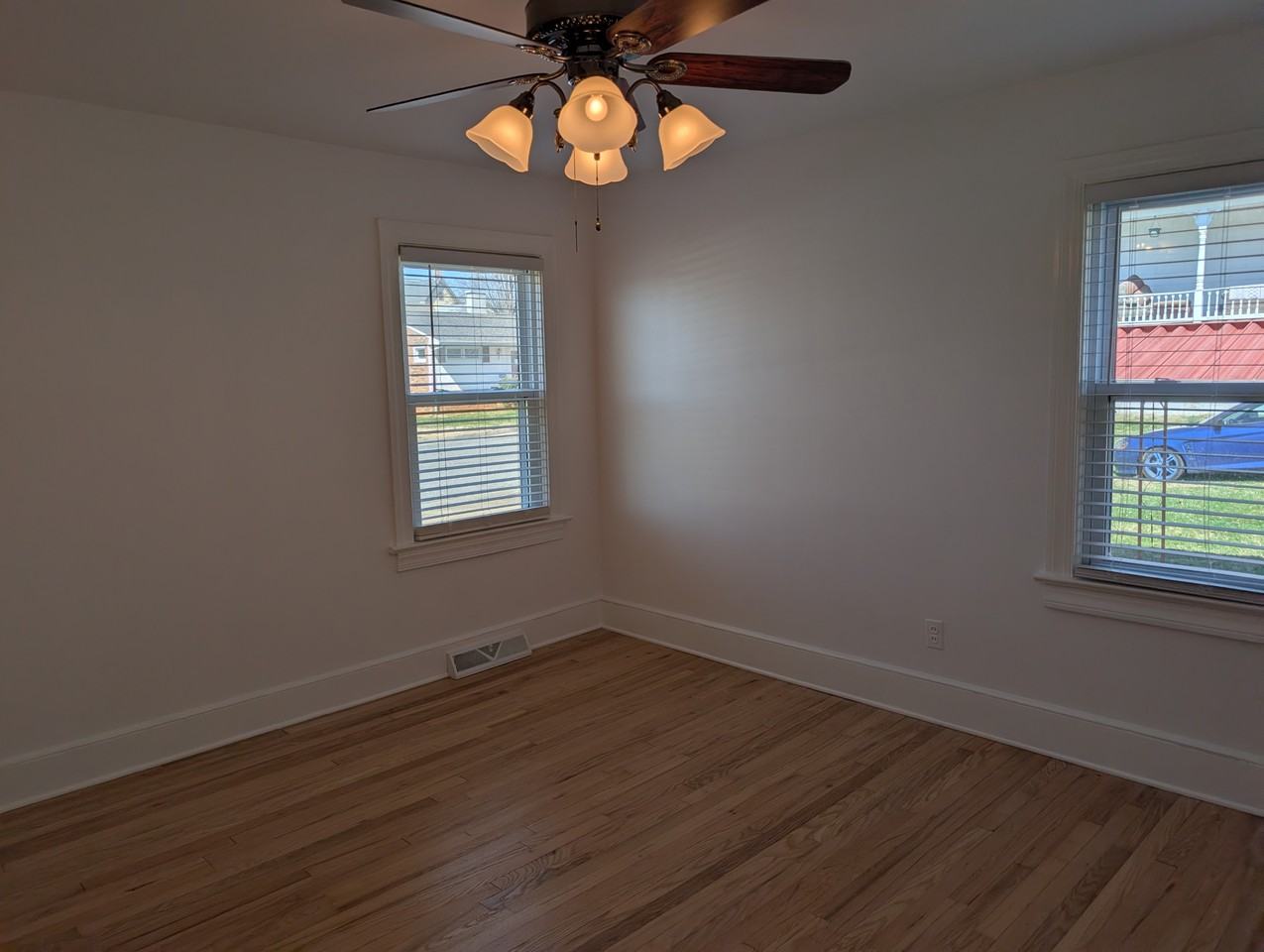 2212 Birch Ave - Photo 4 of 6